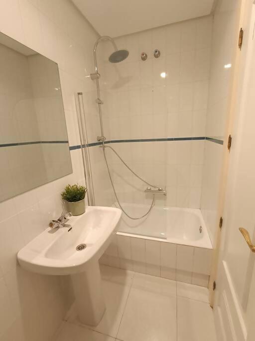 Casa Aguila Casco Antiguo Patio Privado Apartment Caces Екстериор снимка