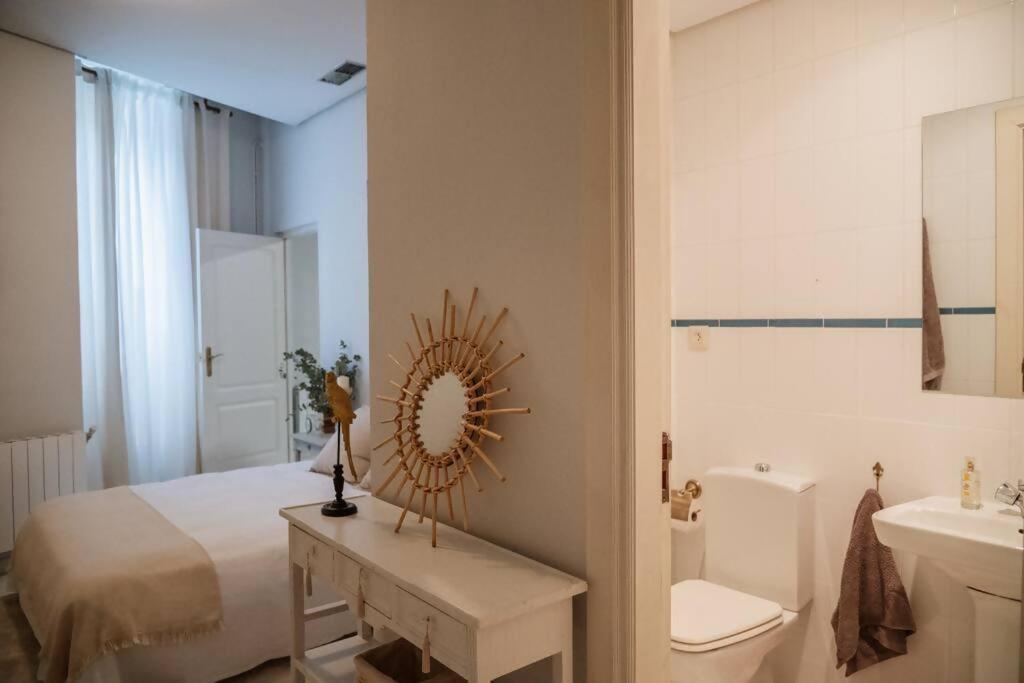 Casa Aguila Casco Antiguo Patio Privado Apartment Caces Екстериор снимка